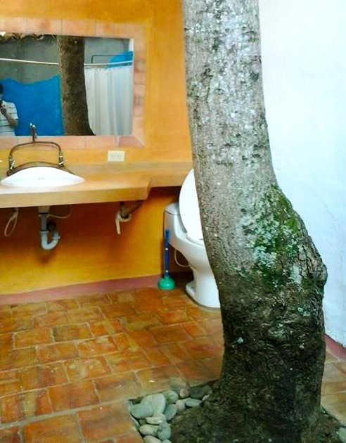 alberto in mezzo al bagno colombia