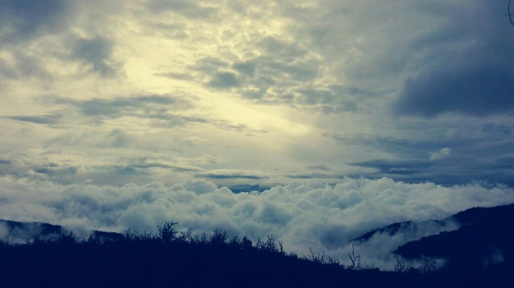 paesaggio-con-nuvole-alto-de-letras-colombia