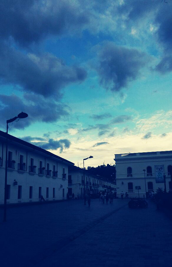 cielo-al-tramonto-azzurro-sud-america