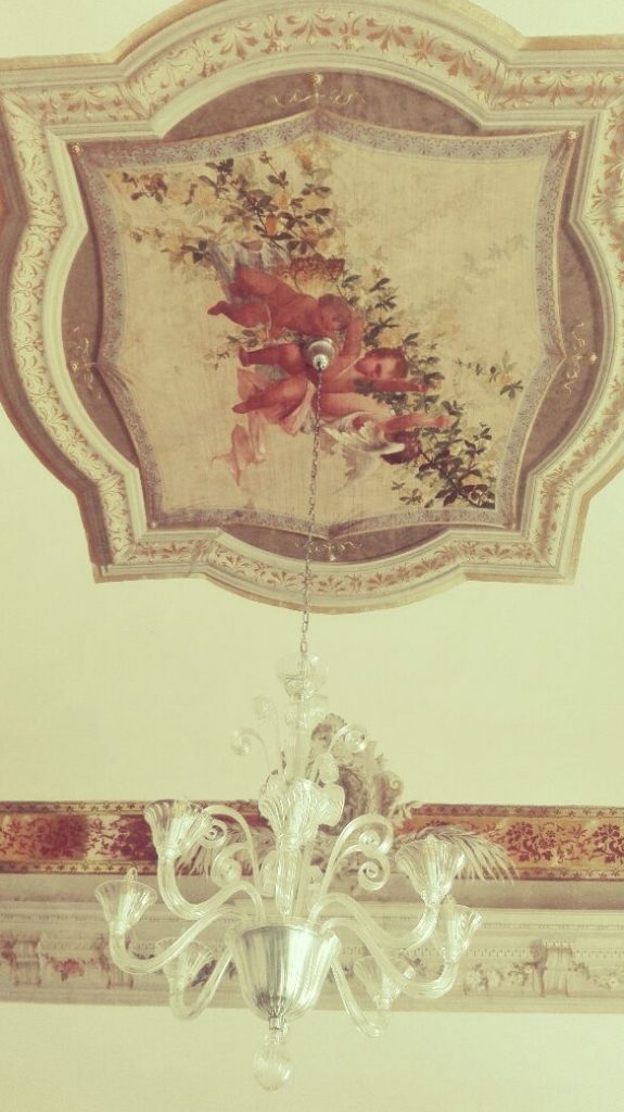 scanno-dove-alloggiare-soffitto-decorato-bb.jpg.jpeg