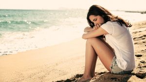 ragazza che soffre per amore