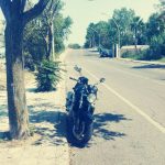 Maria, la moto, in attesa di ripartire