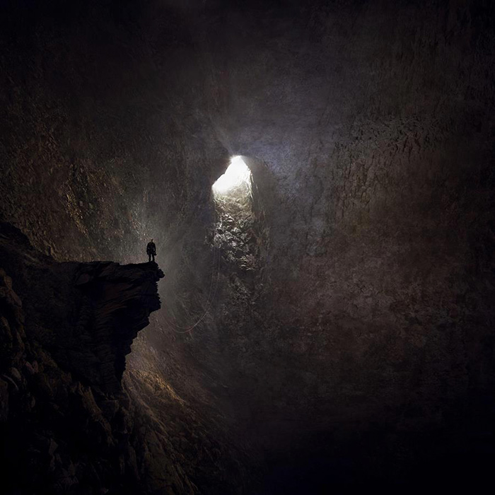 caverna luce ed oscurità